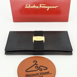 SALVATORE FERRAGAMO Vala Embossed‎ Leather Long Wallet